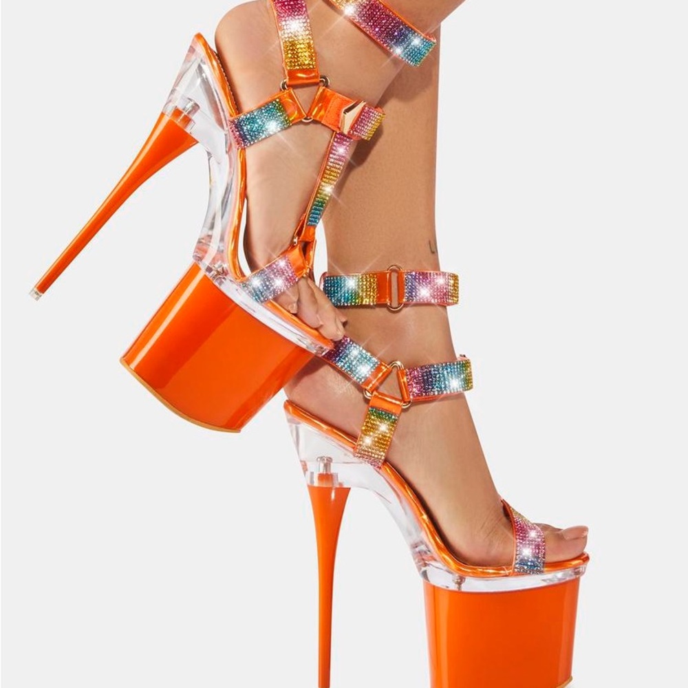 ORANGE BIANCO RIO PLATFORM HEELS

GOLDEN BULLS
